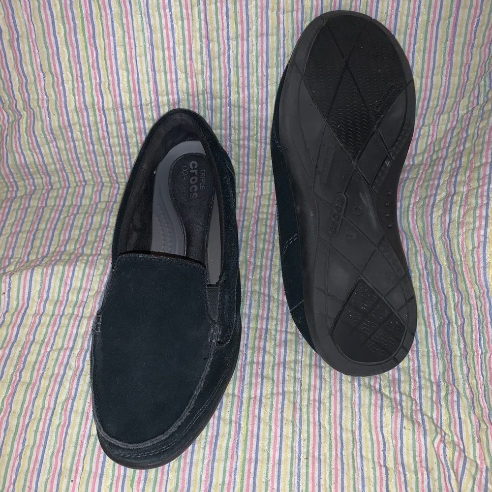 Women’s size 8 slip-on shoes